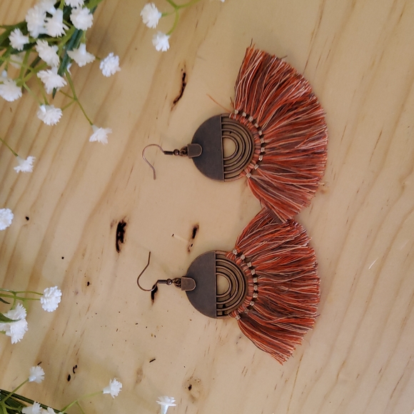 Vintage Style Boho Tassel Earrings - Picture 1 of 5